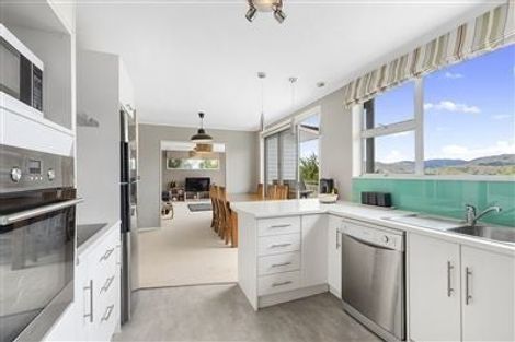 Photo of property in 31 Spinnaker Drive, Whitby, Porirua, 5024