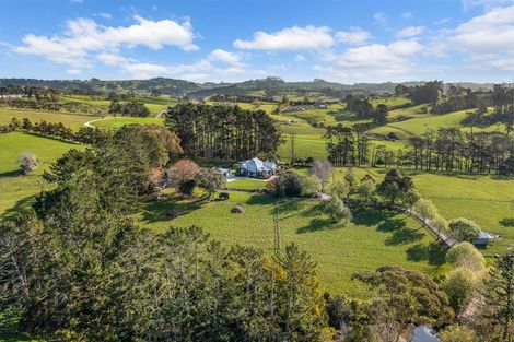 Photo of property in 70 Pomona Road, Kumeu, 0891