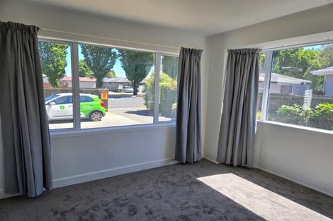 Photo of property in 102 Yaldhurst Road, Sockburn, Christchurch, 8042
