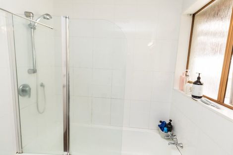 Photo of property in 1 Paddington Grove, Karori, Wellington, 6012