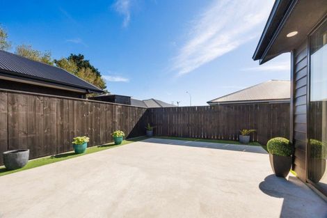 Photo of property in 6 Ivy Lane, Kelvin Grove, Palmerston North, 4414