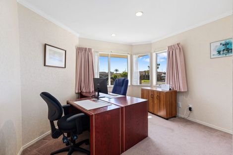 Photo of property in 48 Bayfair Drive, Mount Maunganui, 3116
