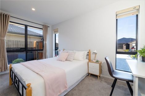 Photo of property in 48 Stationmasters Way, Prebbleton, 7604