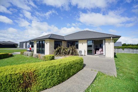 Photo of property in 28 Majestic Chance, Seaward Bush, Invercargill, 9812