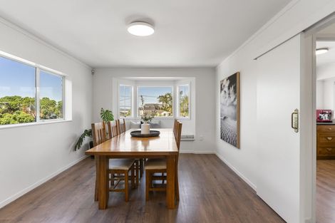 Photo of property in 16 Eastcliffe Road, Castor Bay, Auckland, 0620