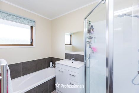 Photo of property in 4f1- Parera Grove, Heretaunga, Upper Hutt, 5018
