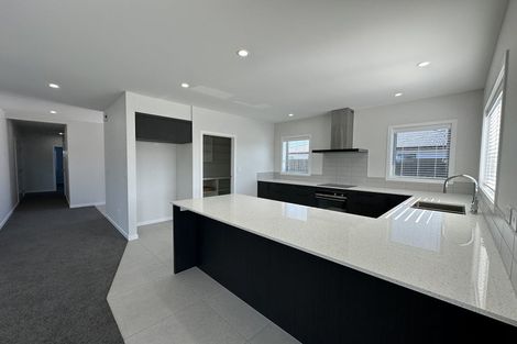 Photo of property in 6 George Yee Place, Taradale, 4112