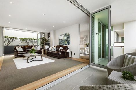 Photo of property in 22b Beach Road, Castor Bay, Auckland, 0620