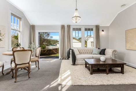 Photo of property in 2 Castlemaine Close, Karori, Wellington, 6012