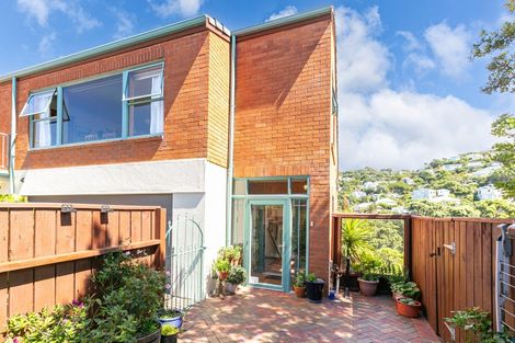Photo of property in Mt Carmel Mews, 9u4 Arawa Road, Hataitai, Wellington, 6021