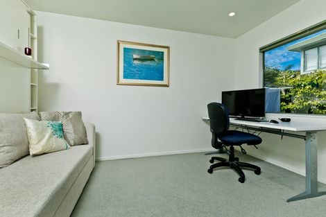 Photo of property in 2/362 East Coast Road, Sunnynook, Auckland, 0630
