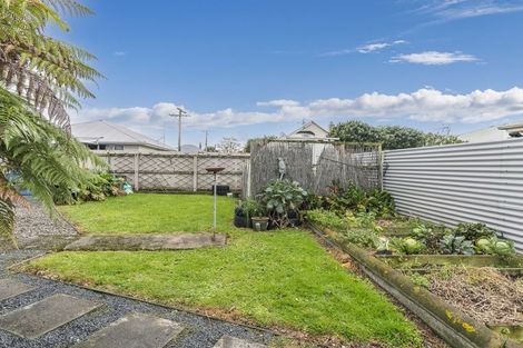 Photo of property in 21 Bradshaw Street, South Dunedin, Dunedin, 9012