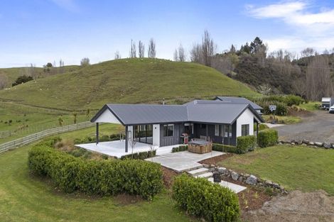 Photo of property in 1030d Valley Road, Ashhurst, 4884