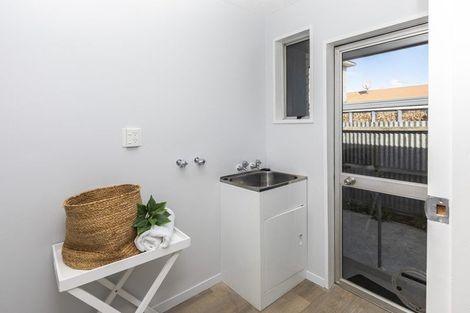 Photo of property in 2/3 Puriri Street, Riccarton, Christchurch, 8041