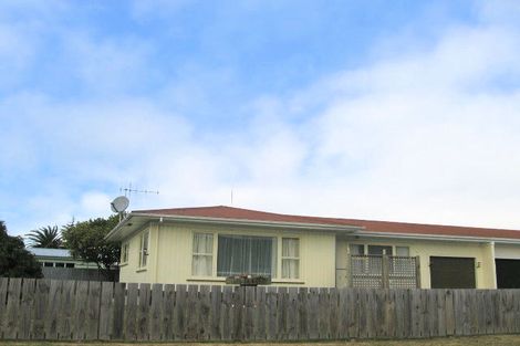 Photo of property in 12 Leicester Avenue, Tamatea, Napier, 4112