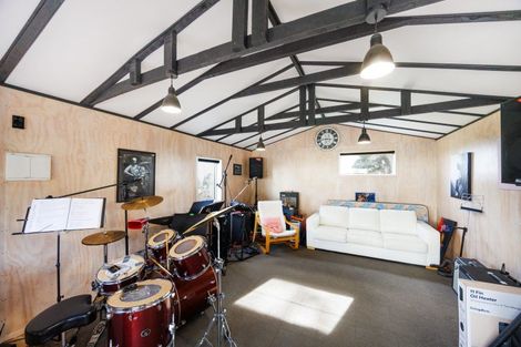 Photo of property in 185 Albert Road, Tokomaru, Palmerston North, 4474