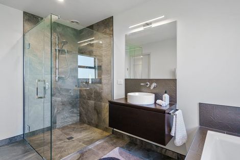 Photo of property in 86 Sunline Drive, Cambridge, 3432