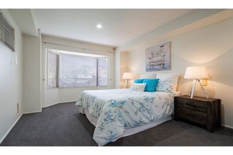Photo of property in 27 Wirihana Road, Titirangi, Auckland, 0604