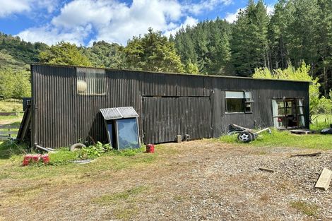 Photo of property in 136 Uruti Road, Uruti, Urenui, 4378
