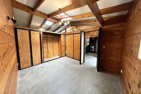 Photo of property in 102 Seaview Road, Paraparaumu Beach, Paraparaumu, 5032