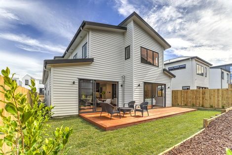 Photo of property in 4 Pukeko Road, Hobsonville, 0616