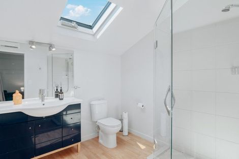 Photo of property in 1 Koru Way, Wanaka, 9305