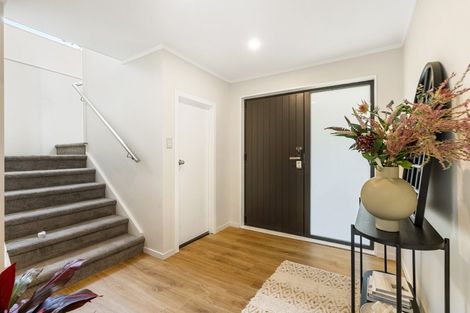 Photo of property in 10 Eagleson Street, Northcross, Auckland, 0632