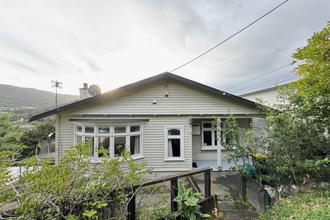 Photo of property in 14 Trelissick Crescent, Ngaio, Wellington, 6035