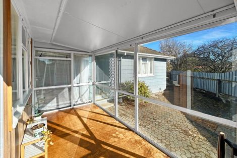 Photo of property in 14 Belfast Place, Roslyn, Palmerston North, 4414