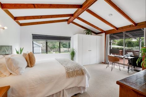 Photo of property in 48 D'oyly Drive, Stanmore Bay, Whangaparaoa, 0932