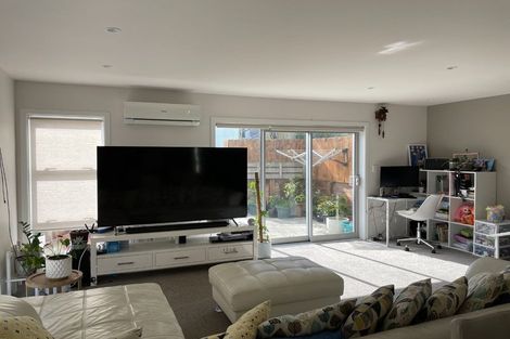 Photo of property in 61u2 Black Rock Road, Newlands, Wellington, 6037
