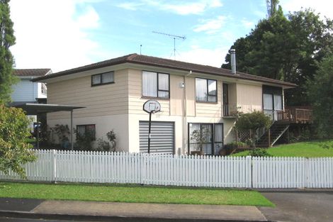 Photo of property in 4 Quincey Place, Massey, Auckland, 0614