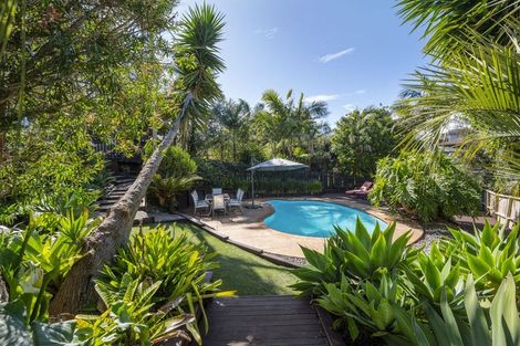 Photo of property in 12 Regia Close, Half Moon Bay, Auckland, 2012