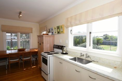 Photo of property in 5 Strasbourge Street, Martinborough, 5711