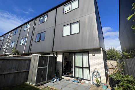 Photo of property in 52 Ivy Nola Way, Henderson, Auckland, 0612