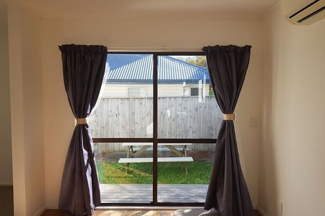 Photo of property in 183 The Parade, Island Bay, Wellington, 6023