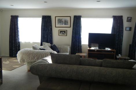 Photo of property in 88 Don Buck Road, Massey, Auckland, 0614