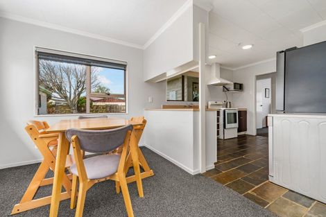 Photo of property in 8 Chelmarsh Place, Highbury, Palmerston North, 4412