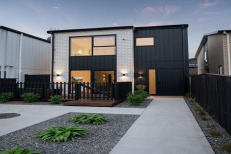 Photo of property in 12 Papai Lane, Massey, Auckland, 0614