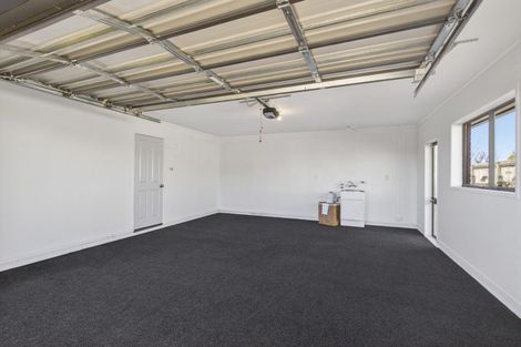 Photo of property in 60 Heta Road, Highlands Park, New Plymouth, 4312