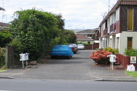 Photo of property in 7/767 Beach Road, Browns Bay, Auckland, 0630