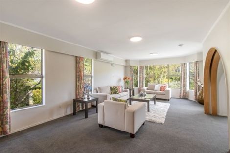 Photo of property in 96 Churton Drive, Churton Park, Wellington, 6037