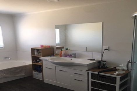 Photo of property in 10 Oolong Court, Huntington, Hamilton, 3210