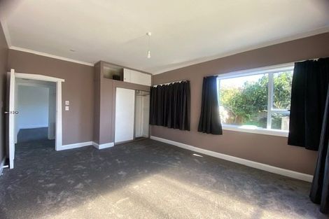 Photo of property in 22 Winters Road, Redwood, Christchurch, 8051