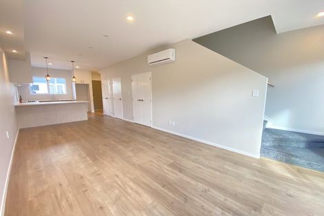 Photo of property in 39 Kaimai Avenue, Massey, Auckland, 0614