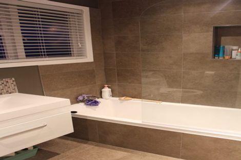 Photo of property in 13 Parkdale Place, Glenview, Hamilton, 3206