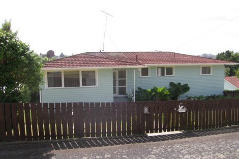 Photo of property in 2/251 Wairau Road, Totara Vale, Auckland, 0627