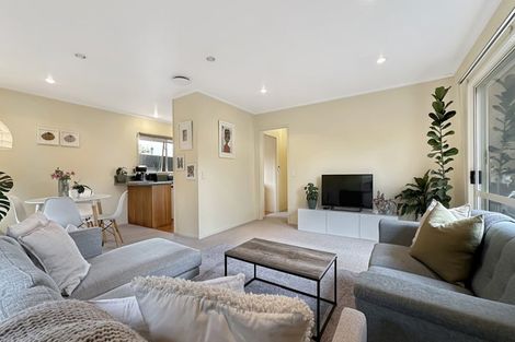Photo of property in 2/49 Strid Road, Te Atatu South, Auckland, 0610