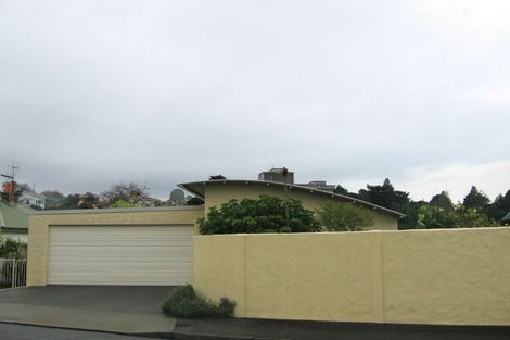 Photo of property in 4 Enfield Road, Hospital Hill, Napier, 4110