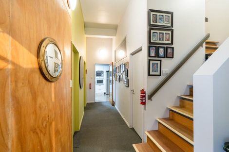 Photo of property in 10 Oxford Terrace, Mount Cook, Wellington, 6021